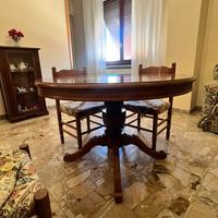 Tavolo in legno di ciliegio