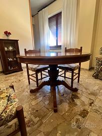 Tavolo in legno di ciliegio