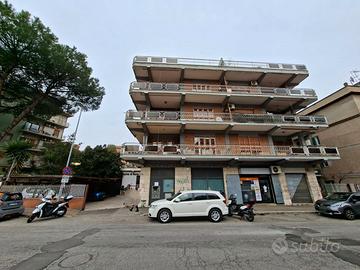 Trullo - locale commerciale ampia metratura