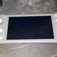Nintendo Switch Lite con 3 giochi