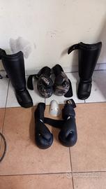 2 paio di guanti box e Muay Thai