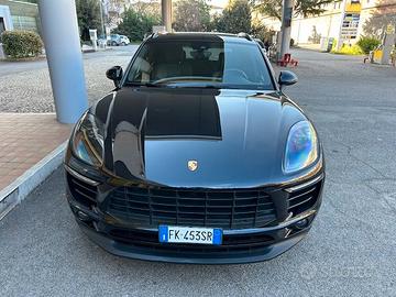 Porsche Macan 3.0 D My 2017 con Approved