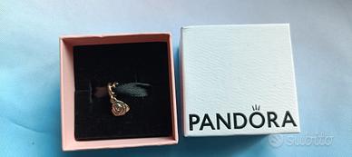 Ciondolo Rosa Pandora nuovo con confezione 