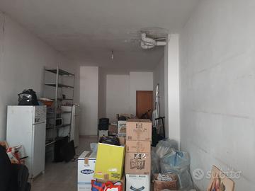 Locale commerciale in via Montegrappa-Bari