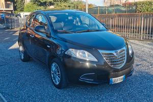 Lancia Ypsilon 1.2 benzina - neopatentati 