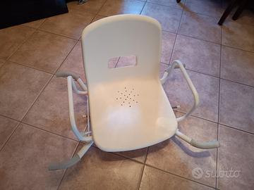 Sedia girevole per vasca