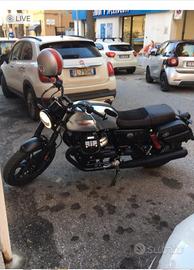 Moto Guzzi V7 lll stone s