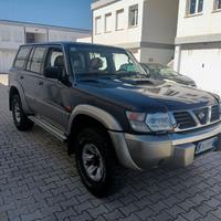 Nissan Patrol GR Y61 3.0 passo lungo