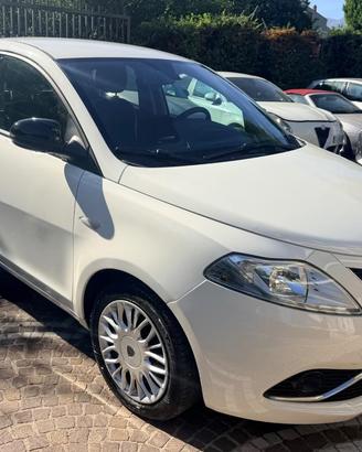 LANCIA Ypsilon 1.2 69 CV 5p. GPL Ecochic Gold