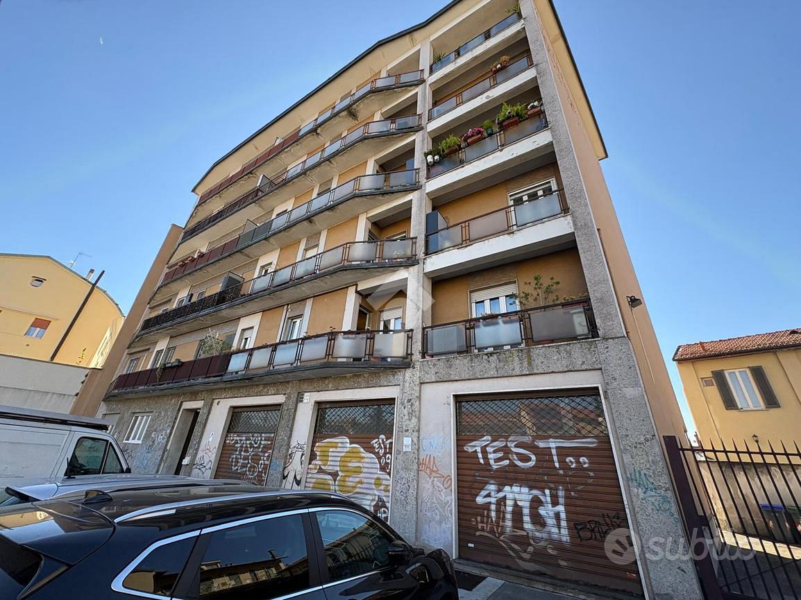 NEGOZIO A MONZA - Vista 2
