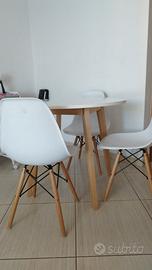 Tavolo Tondo in MDF e gambe in Faggio + 3 Sedie