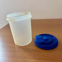 Contenitore Tupperware ermetico a beccuccio