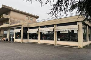 NEGOZIO A TRESCORE BALNEARIO