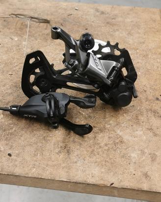 Cambio Xtr (deragliatore + manettino) 