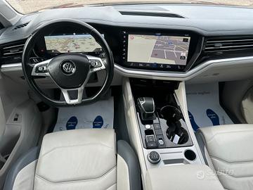 Volkswagen Touareg 3.0 V6 TDI SCR Atmosphere PELLE
