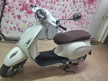 Vespa Piaggio 50 Primavera 4T
