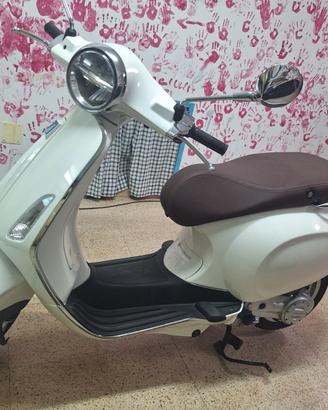 Vespa Piaggio 50 Primavera 4T