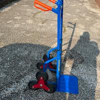 Carrello a tre ruote