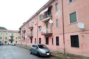 4 LOCALI A COSENZA
