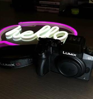 Panasonic LUMIX G7 (Solo Corpo)