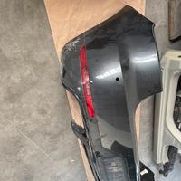 Paraurti posteriore Porsche MACAN completo di luci