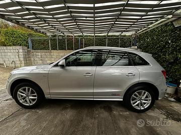 Audi q5 Sline 2.0 TDI