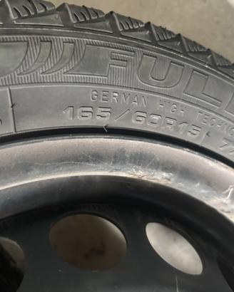 Gomme da neve con cerchio