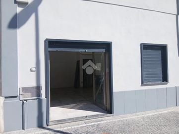 NEGOZIO A POMIGLIANO D'ARCO