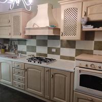 Cucina Arrex ante legno massello decapato