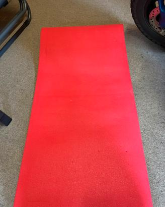 Tappetino per fare yoga stretching