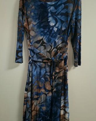 Vestito media lunghezza. donna 