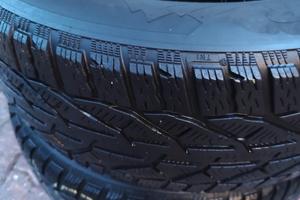 Gomme 215/65/R16   102