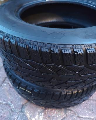 Gomme 215/65/R16   102