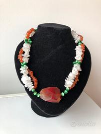 Collana con quarzo bianco, corniola e agata rossa