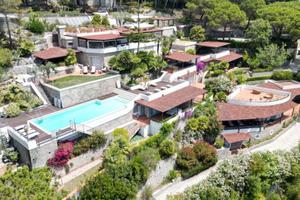 Villa di 250 m² con 5 locali a Campo nell'Elba