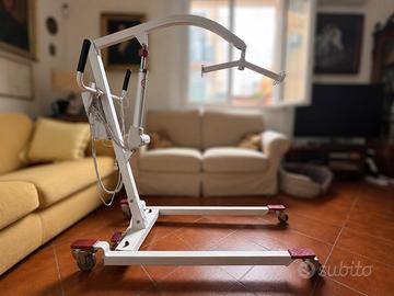 Sollevatore elettrico per disabili/anziani