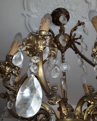Lampadario Classico Vintage in Bronzo e Cristalli
