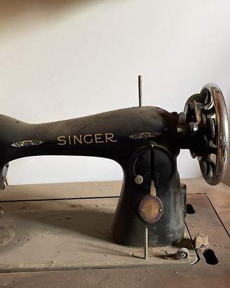 Macchina da cucire “Singer”