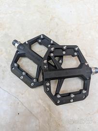 pedali Shimano flat