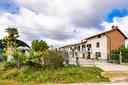 villa-trifamiliare-indipendente-con-capannone-e-te