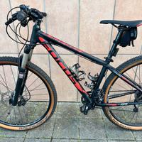 Bicicletta FOCUS BLACK FOREST 29R 4.0