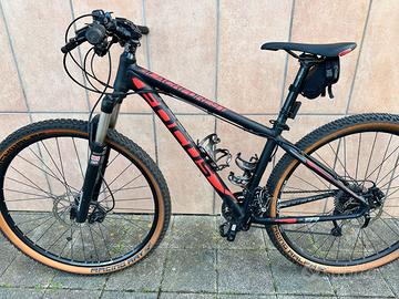 Bicicletta FOCUS BLACK FOREST 29R 4.0