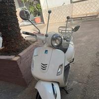 Vespa gts 300 super abs