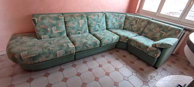 divano ad amgolo 