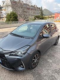 Toyota yaris ibrid