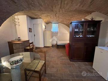 MONOLOCALE A PERUGIA