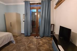 Monolocale arredato Napoli centro