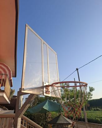 Canestro da basket con altezza regolabile