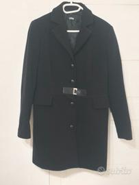 Cappotto nero da donna a tre quarti