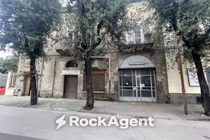 Casa indipendente di 260 m² con 3 locali a Angri